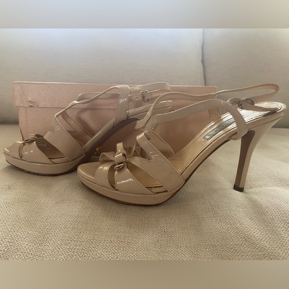 AUTHENTIC PRADA Sandal in Saffiano Leather, Color Seta, Size 37.5 / Size 7 - Picture 10 of 12